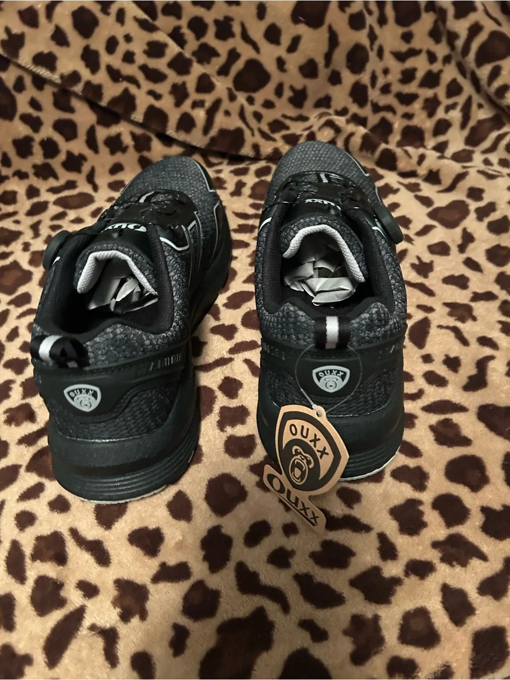 Men's Black Athletic Sneakers with Dial Closure